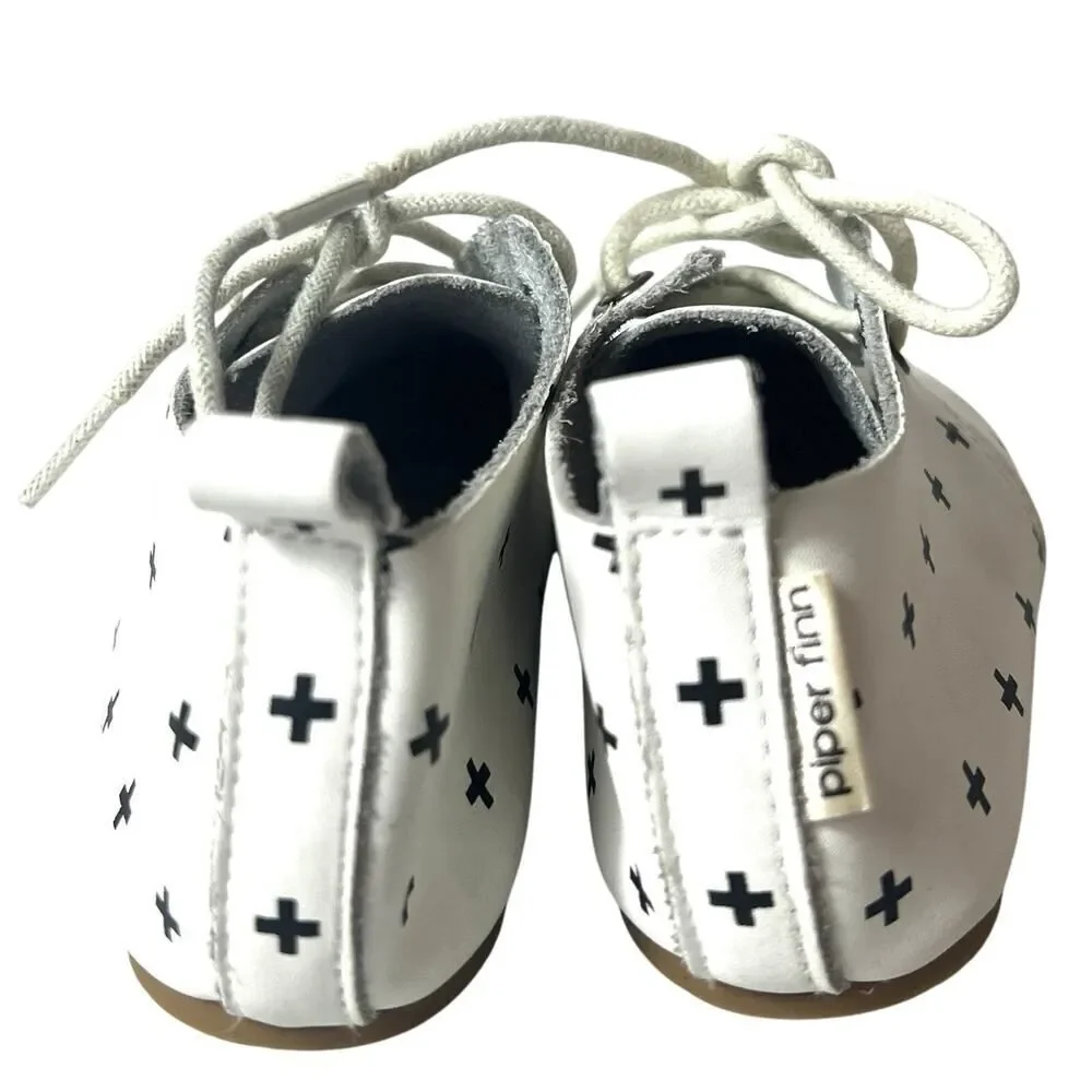 Piper Finn Little Kids Infants 7 Soft Leather White Cross Print Moccasin Lace Up